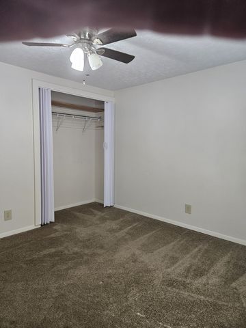 274 Donna Dr Apt B, Hendersonville, TN 37075