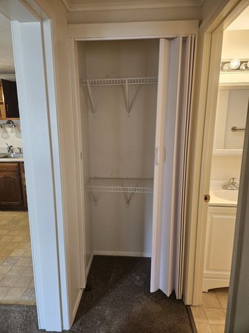 274 Donna Dr Apt B, Hendersonville, TN 37075