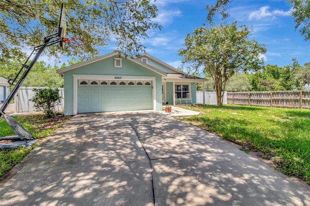 32917 FOREST AVENUE, Leesburg, FL 34788