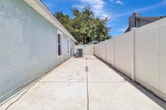 32917 FOREST AVENUE, Leesburg, FL 34788