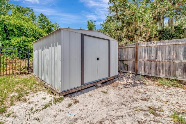 32917 FOREST AVENUE, Leesburg, FL 34788