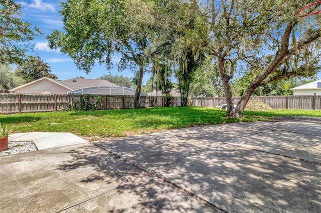 32917 FOREST AVENUE, Leesburg, FL 34788