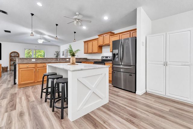 32917 FOREST AVENUE, Leesburg, FL 34788