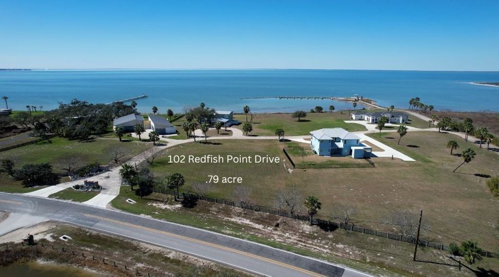 102 Redfish Point Dr, Rockport, TX 78382 — exterior