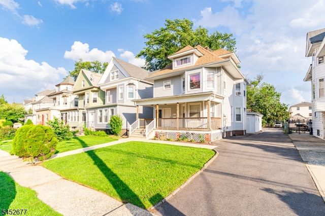 220 Murray St, Elizabeth City, NJ 07202