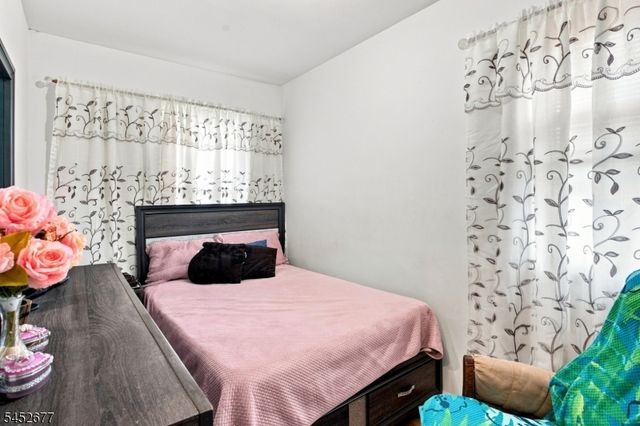 220 Murray St, Elizabeth City, NJ 07202