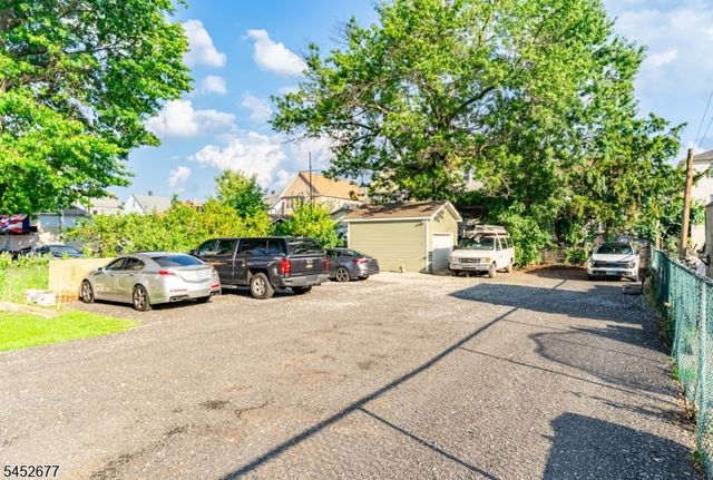 220 Murray St, Elizabeth City, NJ 07202