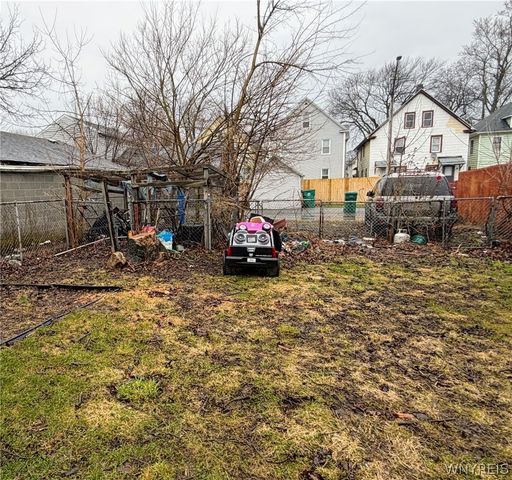 1824 Pierce Avenue, Niagara Falls, NY 14301