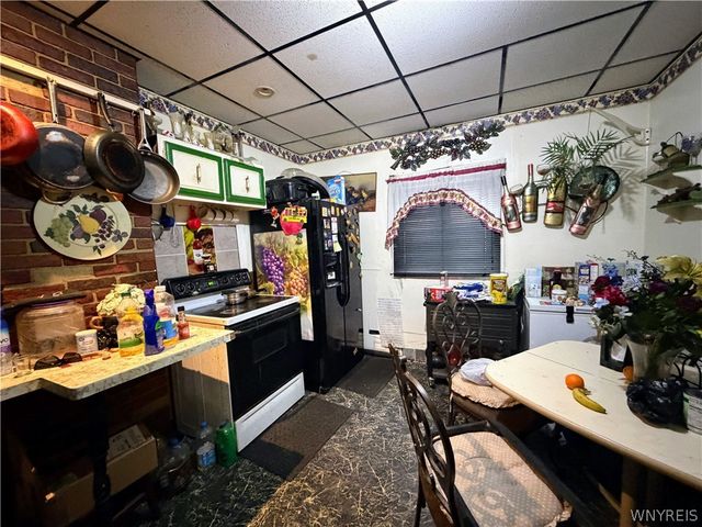 1824 Pierce Avenue, Niagara Falls, NY 14301