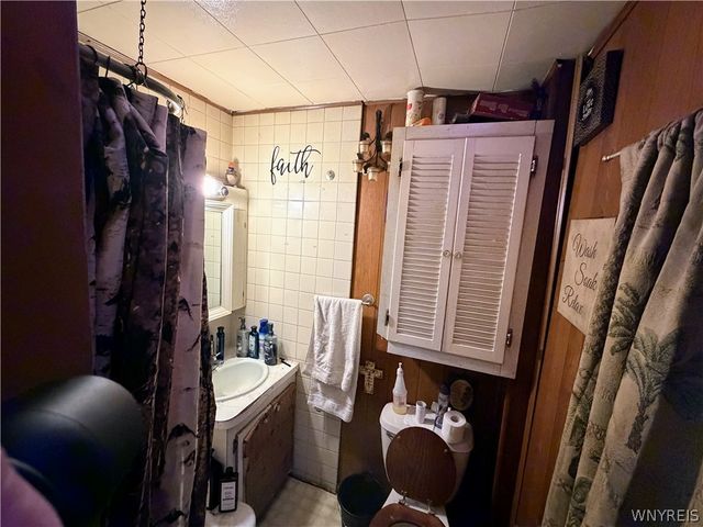1824 Pierce Avenue, Niagara Falls, NY 14301