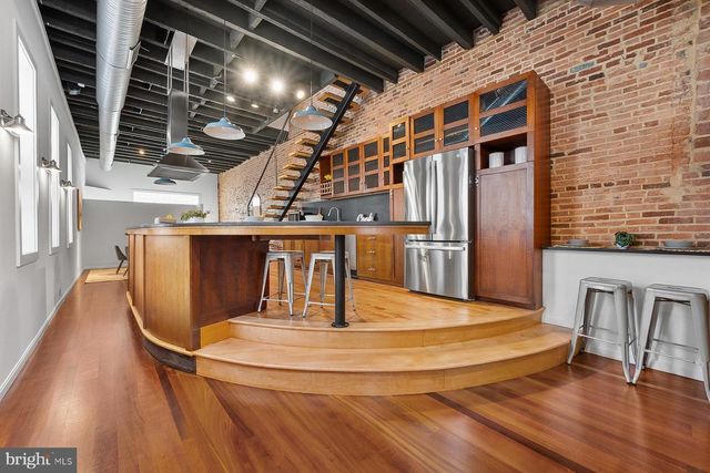 831 S MILTON AVE S, Baltimore, MD 21224