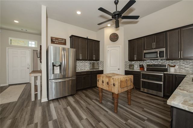 2078 Viva Road, Bryan, TX 77807