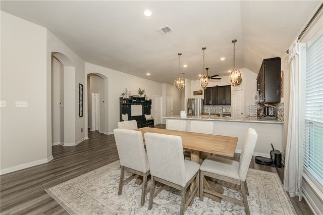 2078 Viva Road, Bryan, TX 77807