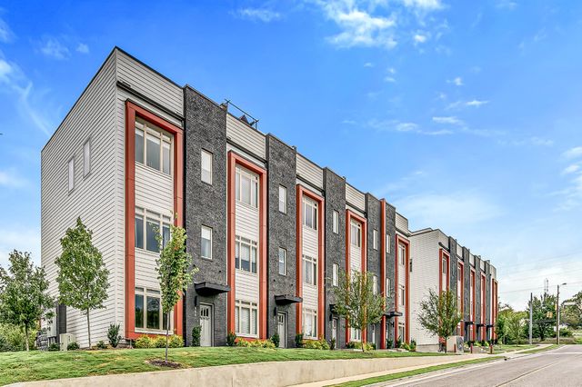 960 Youngs Ln, Nashville, TN 37207