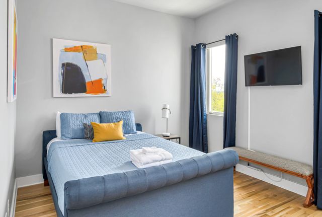 960 Youngs Ln, Nashville, TN 37207