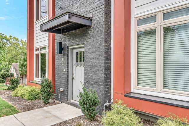 960 Youngs Ln, Nashville, TN 37207
