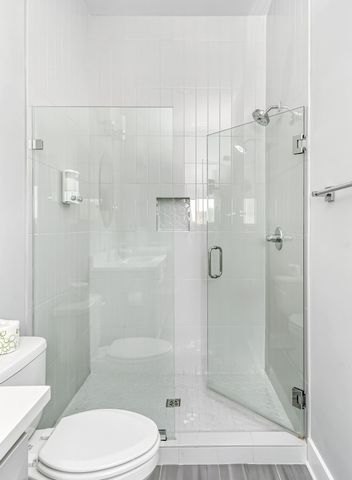 960 Youngs Ln, Nashville, TN 37207