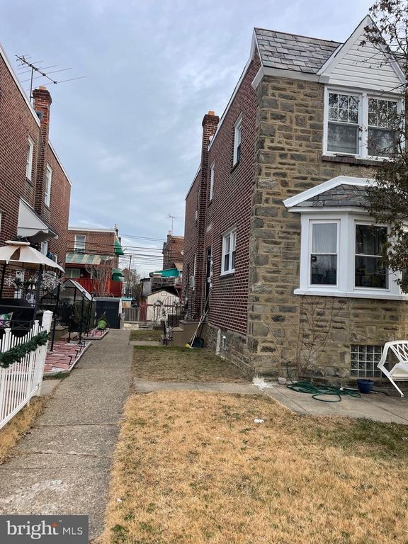 1141 GILHAM ST, Philadelphia, PA 19111