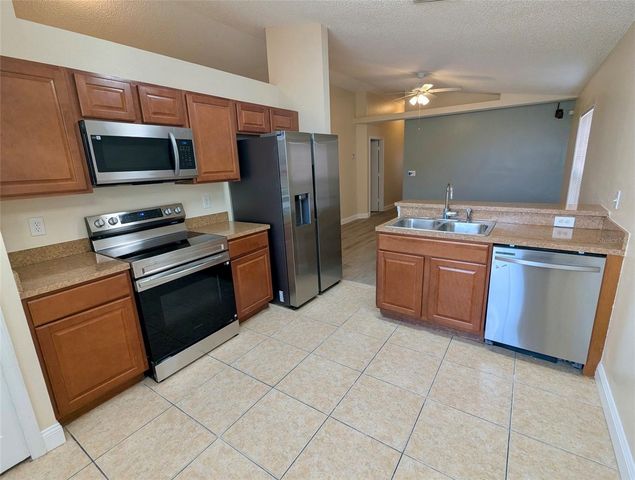 191 DAHLIA VILLAGE CIRCLE GE, Orlando, FL 32807