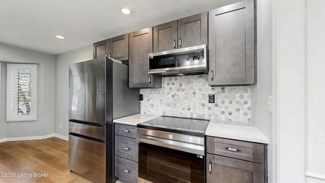 5001 Marina Cove, Prospect, KY 40059