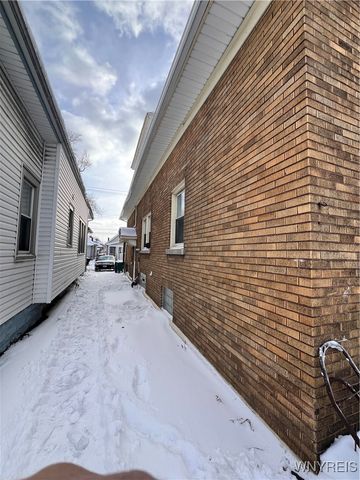 36 Fernhill Avenue, Buffalo, NY 14215