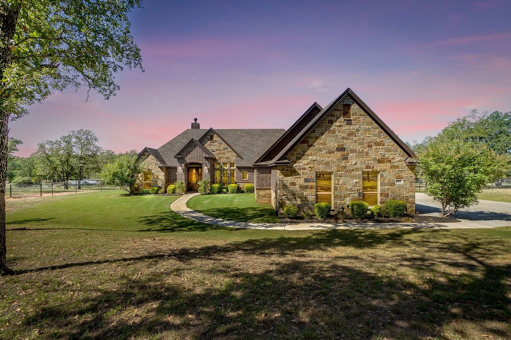 1005 Cheyenne Road, Poolville, TX 76487