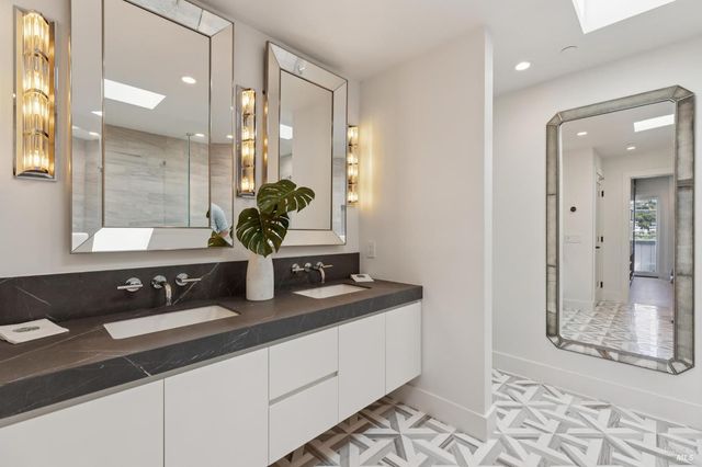 6 Red Hill Cir, Tiburon, CA 94920