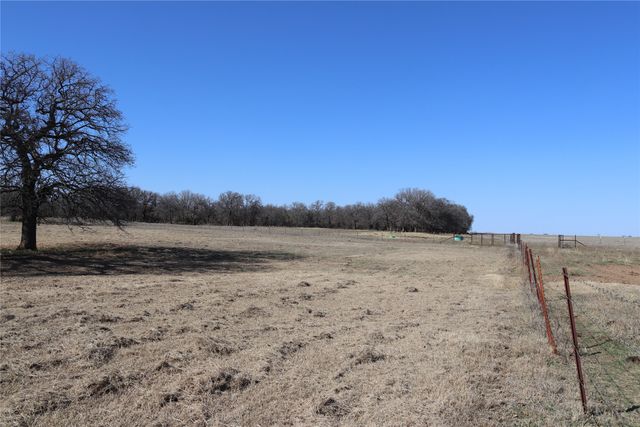 2553 Brixey Road, Henrietta, TX 76365