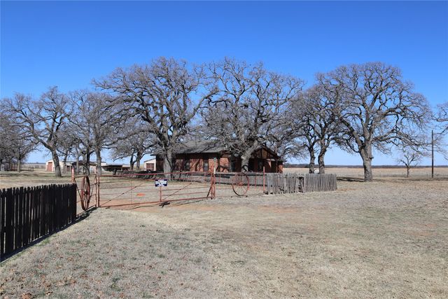 2553 Brixey Road, Henrietta, TX 76365