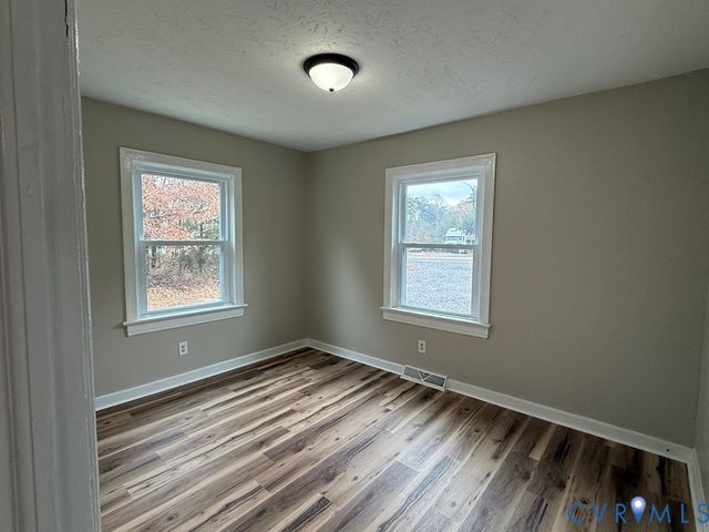 7945 Abilene Rd, Farmville, VA 23901