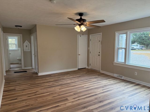 7945 Abilene Rd, Farmville, VA 23901