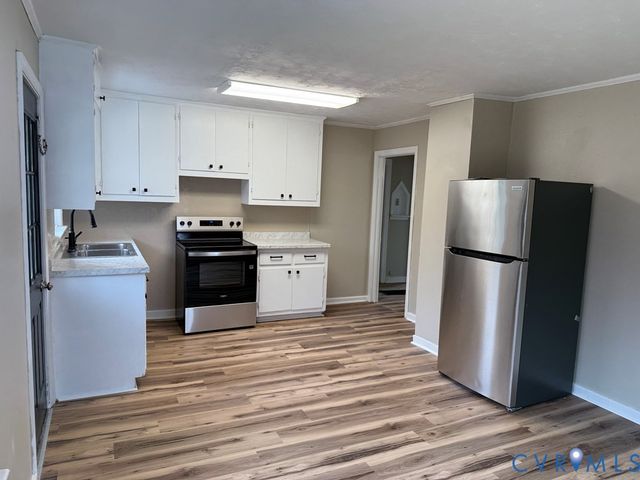 7945 Abilene Rd, Farmville, VA 23901