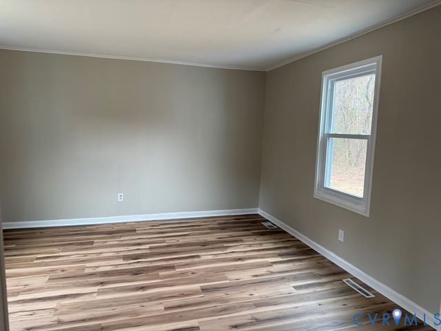 7945 Abilene Rd, Farmville, VA 23901