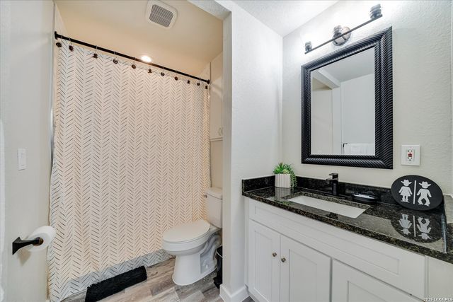 4806 Castle Brg, San Antonio, TX 78218