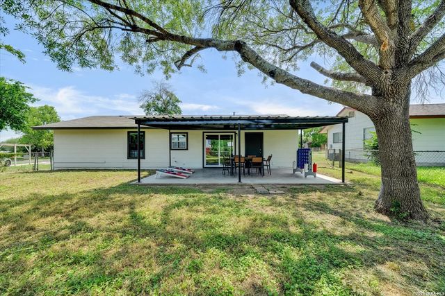 4806 Castle Brg, San Antonio, TX 78218