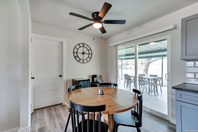 4806 Castle Brg, San Antonio, TX 78218