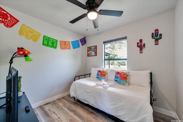 4806 Castle Brg, San Antonio, TX 78218