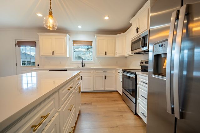 185 J Saunders Rd, Slocomb, AL 36375