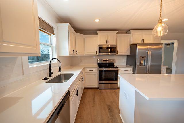 185 J Saunders Rd, Slocomb, AL 36375