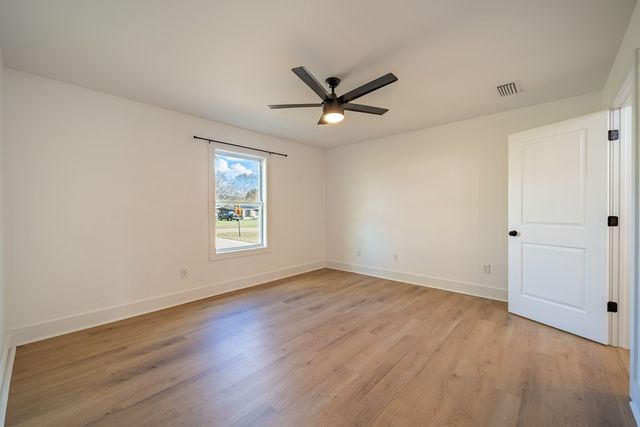 185 J Saunders Rd, Slocomb, AL 36375