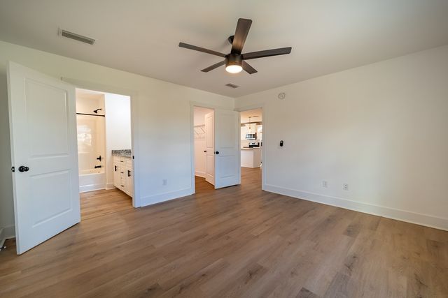 185 J Saunders Rd, Slocomb, AL 36375