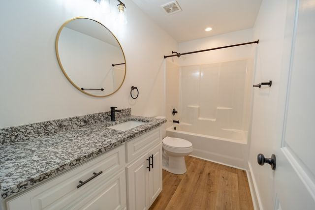 185 J Saunders Rd, Slocomb, AL 36375