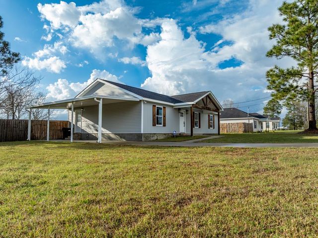 185 J Saunders Rd, Slocomb, AL 36375