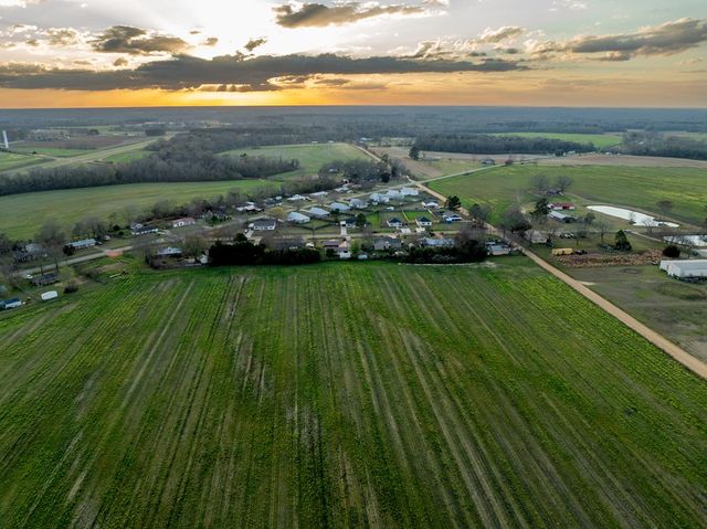 185 J Saunders Rd, Slocomb, AL 36375