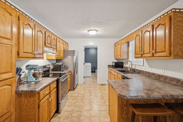 1904 Buffalo Rd, Hohenwald, TN 38462