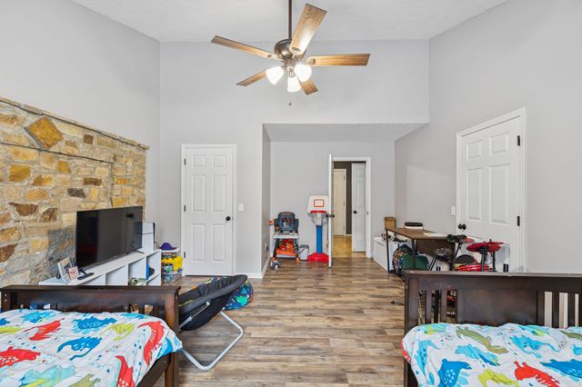 1904 Buffalo Rd, Hohenwald, TN 38462