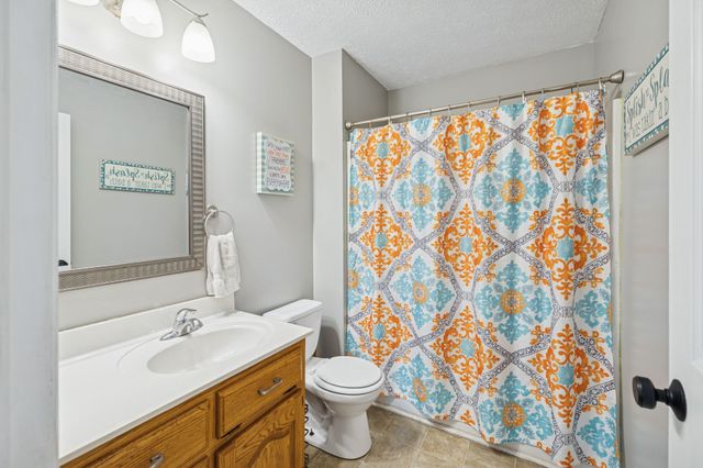 1904 Buffalo Rd, Hohenwald, TN 38462