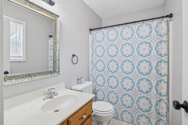 1904 Buffalo Rd, Hohenwald, TN 38462