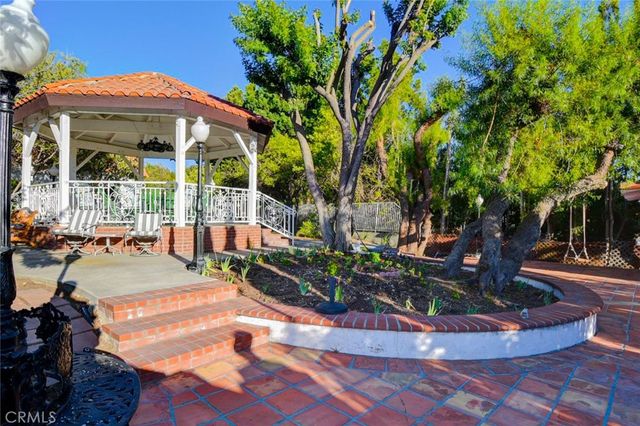 19110 La Pradera, Yorba Linda, CA 92886