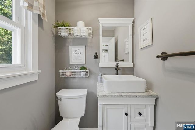 47 Gionti Place, North Haledon, NJ 07508